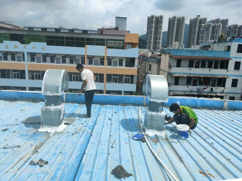 任城钢结构屋面涂料维修方法